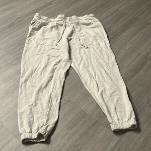 🛍️☀️ 3/$10 Off White Joggers ☀️🛍️